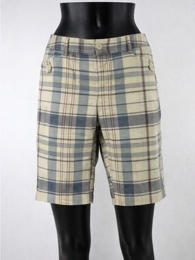 🌟 St. John’s Bay Plaid Shorts – Sz 10 🌟